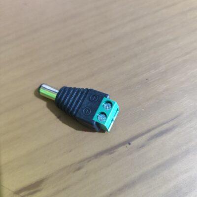 Conector DC Jack macho con bornera para cámaras de seguridad - Negro