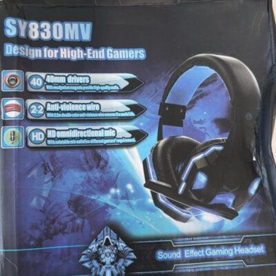Audífonos alámbricos Gamer con micrófono omnidireccional de alta resolución - Negro/Rojo